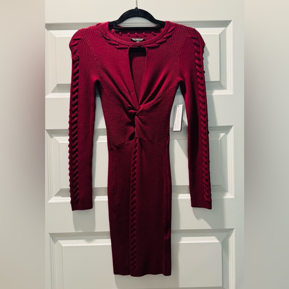 GUESS Elegant Burgundy Knit Dress